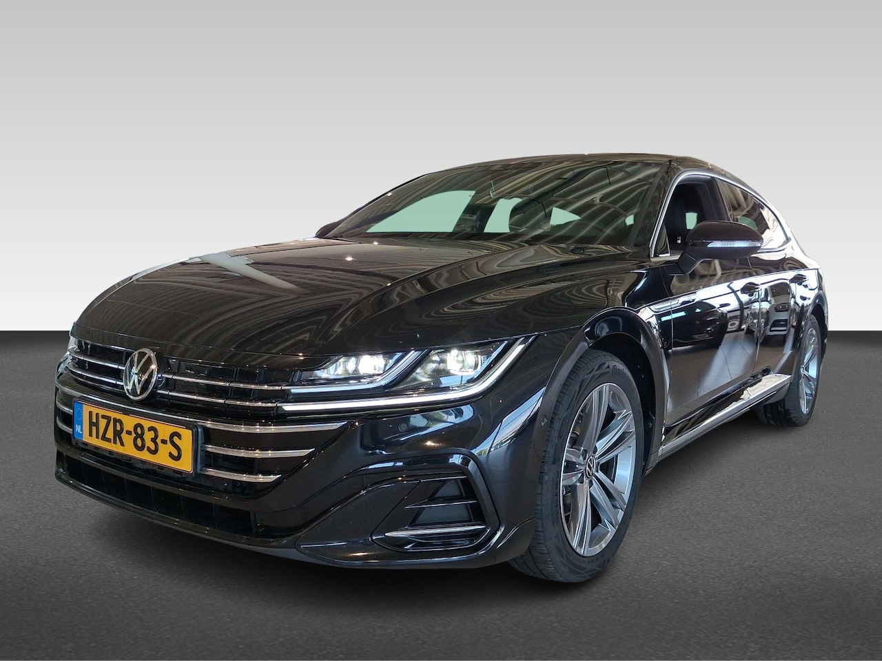 Volkswagen Arteon Shooting Brake - 3X R-LINE | PANO | VIRTUAL | WINTERPACK | ACC | CARPLAY | 12-Volt-aansluiting vóór | Achte - AutoWereld.nl