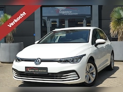 Volkswagen Golf - 1.5 TSI Life 130pk Navigatie/Stoelverwarming/AdaptieveCruiseControl