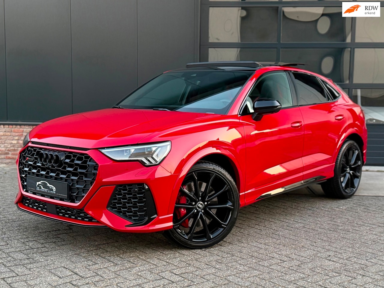 Audi Q3 Sportback - TFSI RS 400pk S-Tronic Quattro 2021 Rood Pano|RS-Seat/BTW - AutoWereld.nl