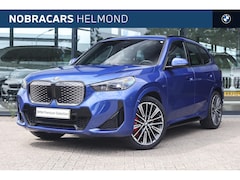 BMW iX1 - eDrive20 M Sport / Panoramadak / Sportstoelen / Comfort Access / Achteruitrijcamera / Adap