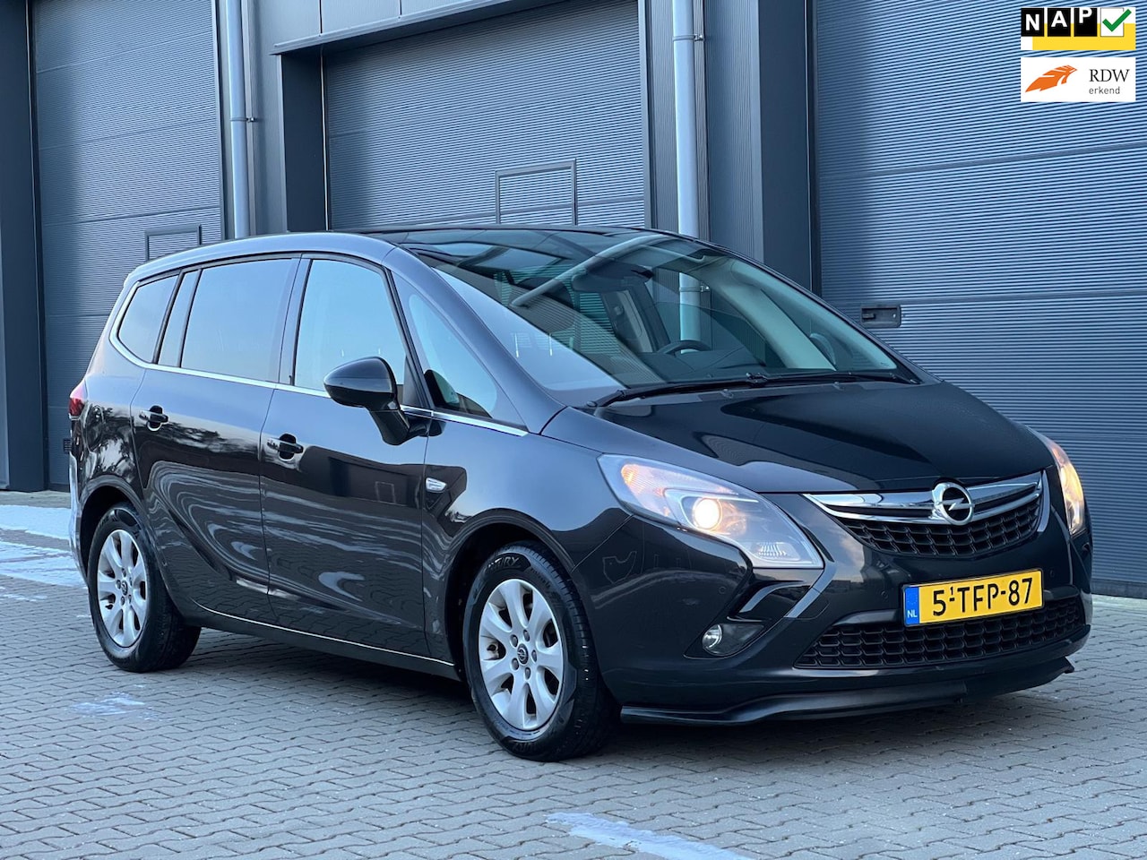 Opel Zafira Tourer - 1.6 CDTI BUSINESS+ 7P # EXPORT # EX BPM!! - AutoWereld.nl