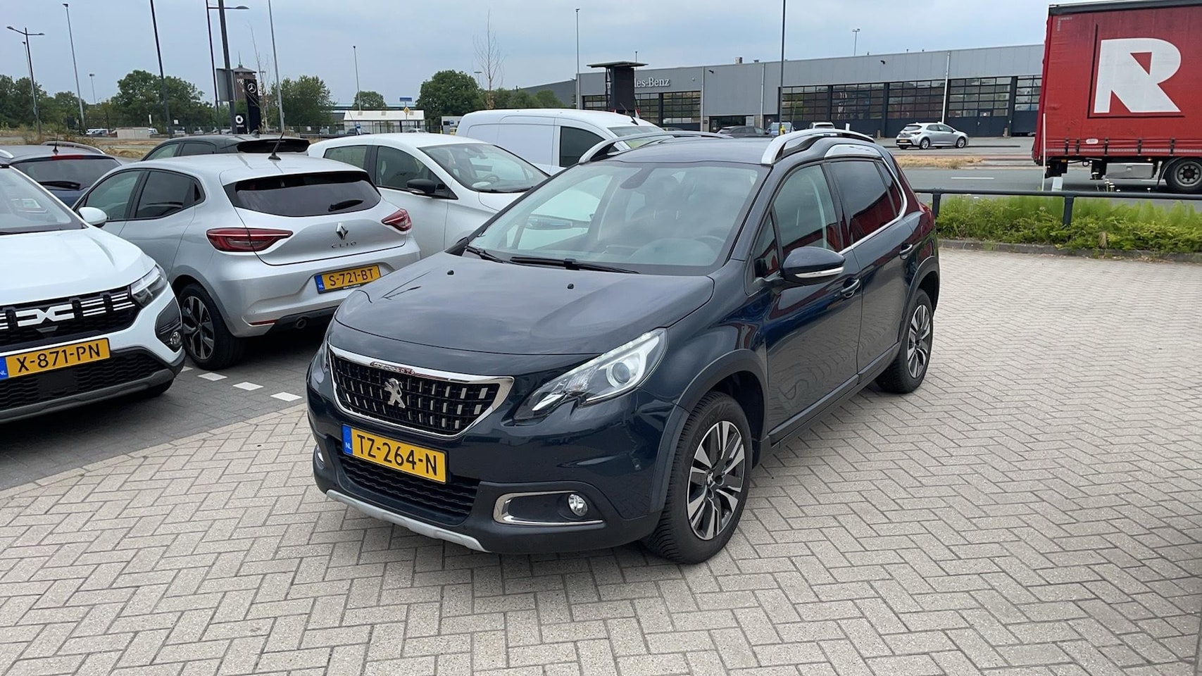 Peugeot 2008 - 1.2 PureTech Allure 1.2 PureTech Allure - AutoWereld.nl