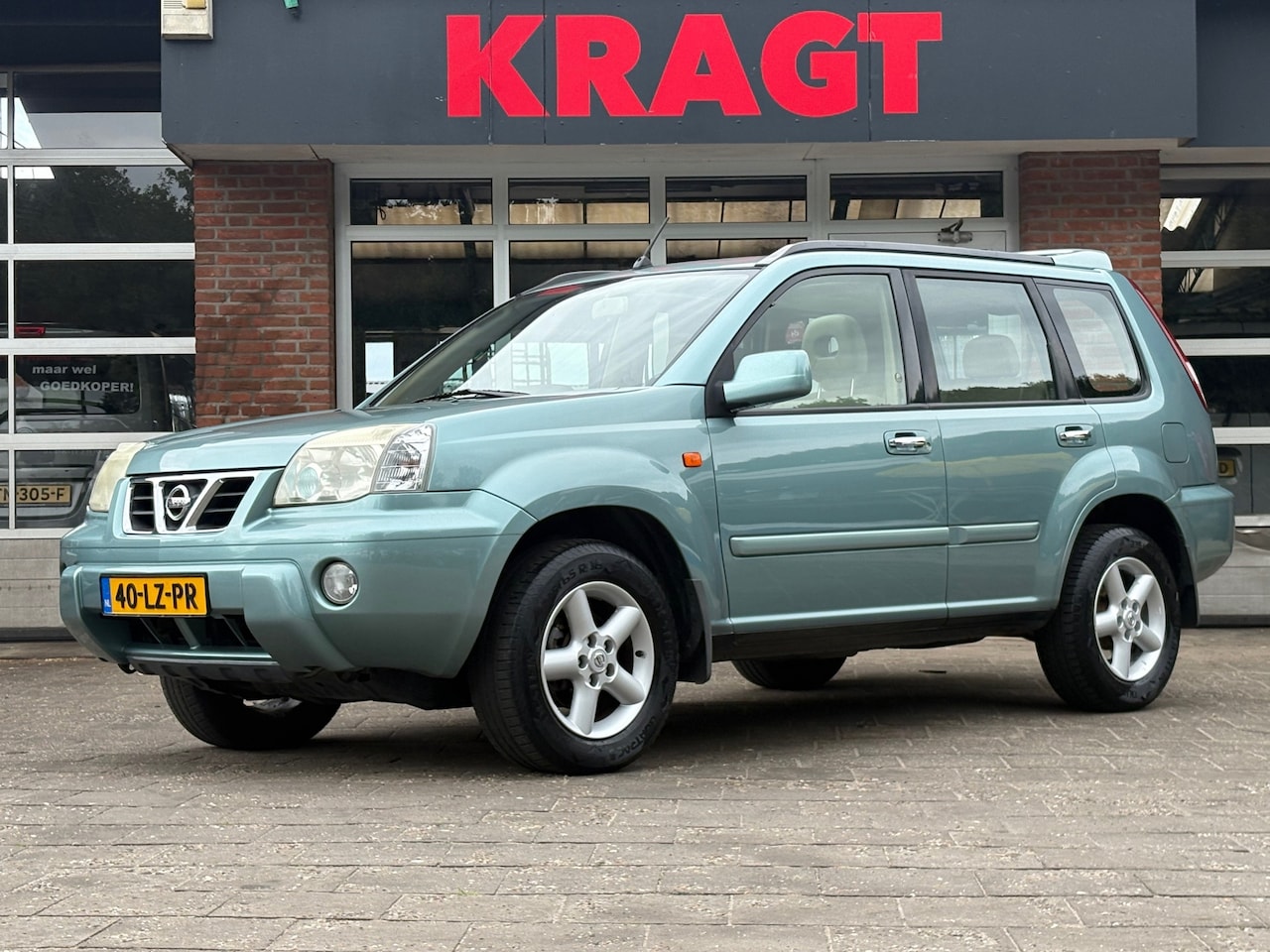 Nissan X-Trail - 2.5 Elegance|165PK|NAP|4x4|Automaat|cruise control|schuif/kantel dak|airco|lichtmetalen ve - AutoWereld.nl