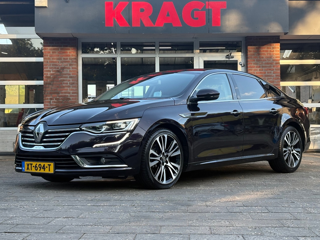Renault Talisman - 1.6 TCe Initiale Paris|200PK|Automaat|adatiev.cuise|Head-up|LED|Licht metalen|stoel- stuur - AutoWereld.nl
