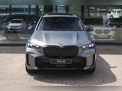 BMW X5 - xDrive50e M Sport Automaat / Panoramadak Sky Lounge / Trekhaak / Bowers & Wilkins / M Mult
