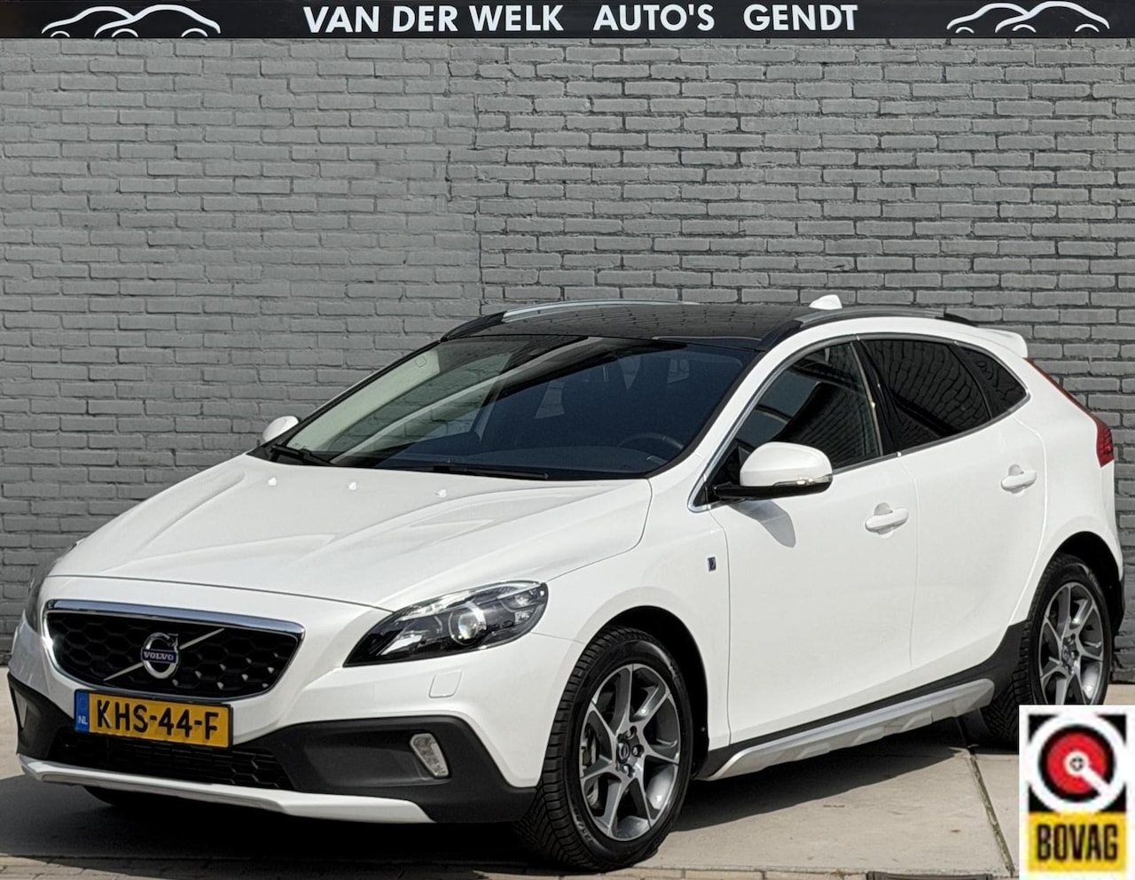 Volvo V40 Cross Country - 1.5 T3 OCEAN RACE AUT. | AIRCO | CRUISE | BOVAG! - AutoWereld.nl