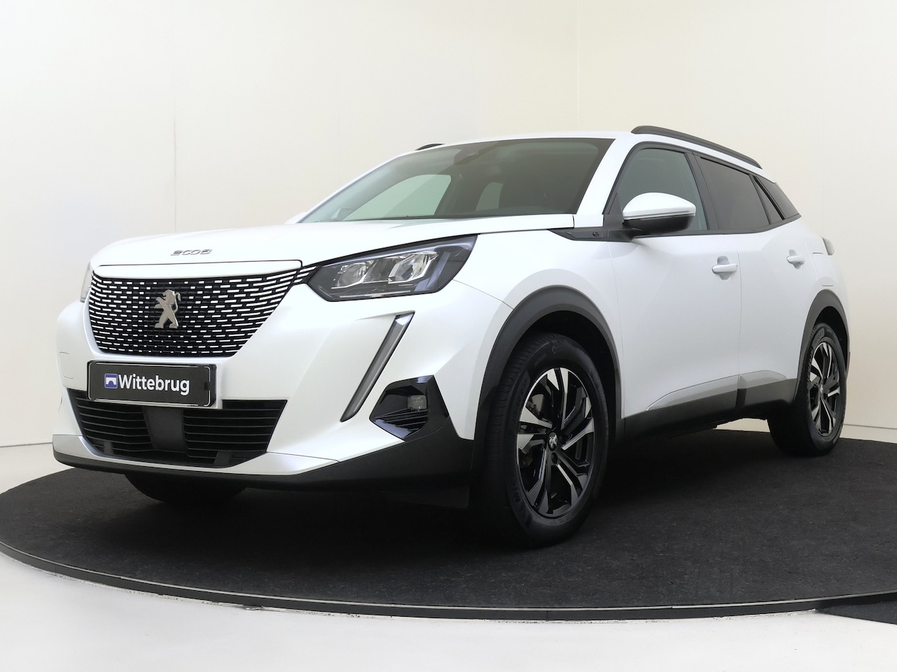 Peugeot e-2008 - EV Allure Pack 50 kWh - AutoWereld.nl