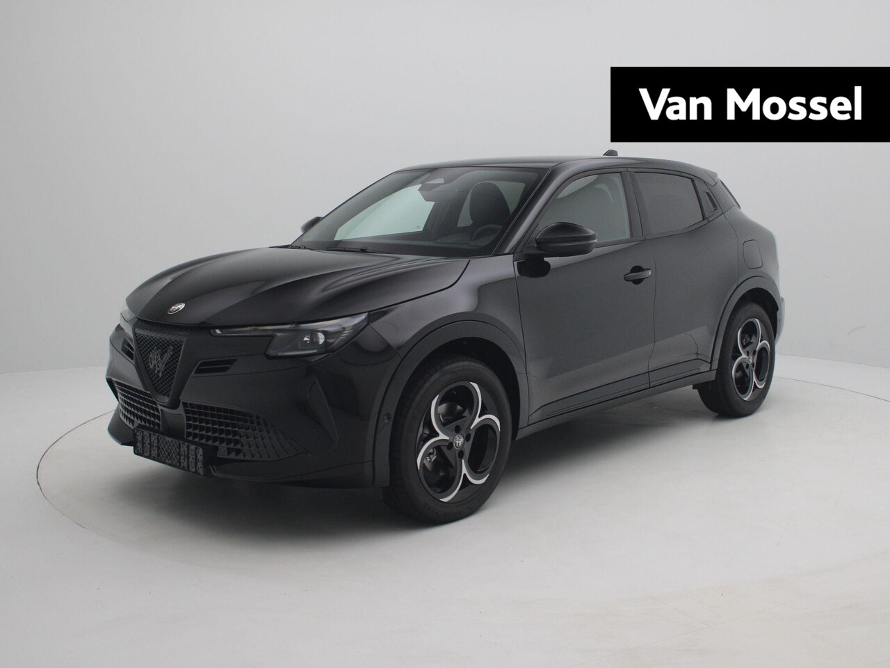 Alfa Romeo Junior - 1.2 Turbo Hybrid Ibrida Ti | Techno Pack | LMV 18" | Panoramadak | Speciale Actie Korting! - AutoWereld.nl