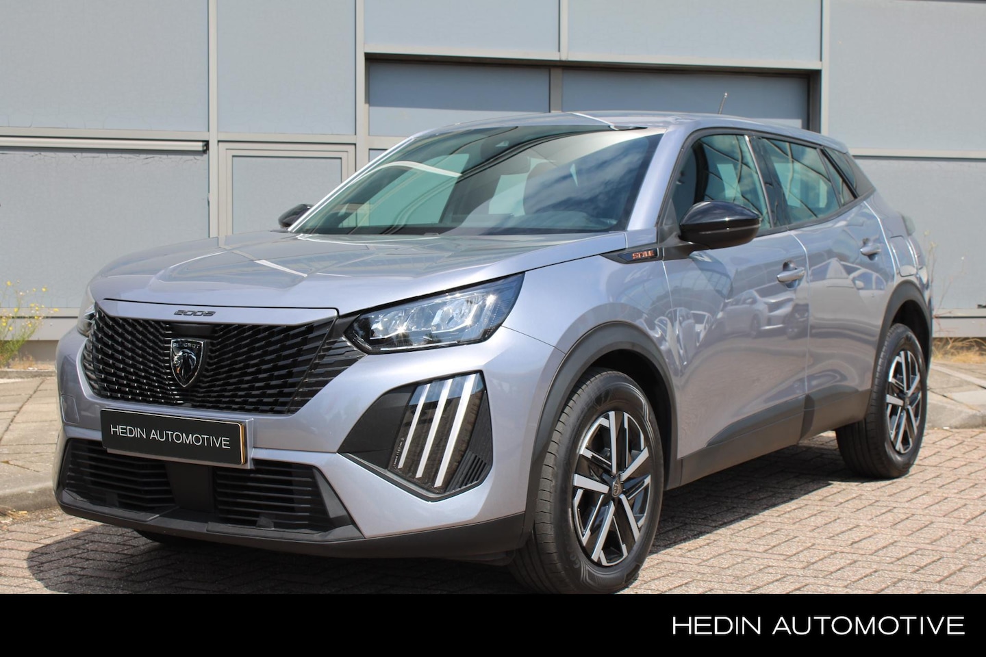 Peugeot 2008 - 1.2 Hybrid 145PK STYLE Automaat | Navigatie via App | Climate Control | Cruise Control | C - AutoWereld.nl