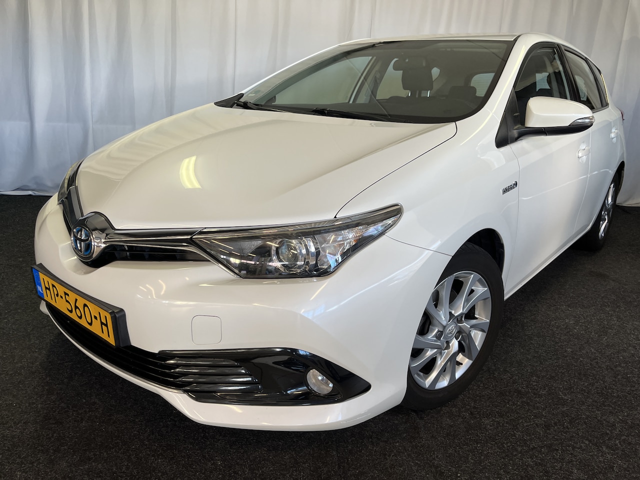 Toyota Auris - 1.8 Hybrid Aspiration ECC/CAMERA/CRUISE/NAVI/NAP - AutoWereld.nl