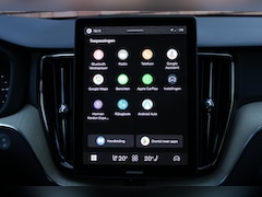 Volvo XC60 - T6 Plug-in hybrid AWD Plus Dark | Panoramisch schuif-/ kanteldak | Trekhaak, inklapbaar |