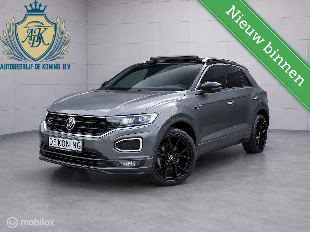 Volkswagen T-Roc - 1.5 TSI 3x R-Line PANO CAMERA IQ Stoel verw - AutoWereld.nl
