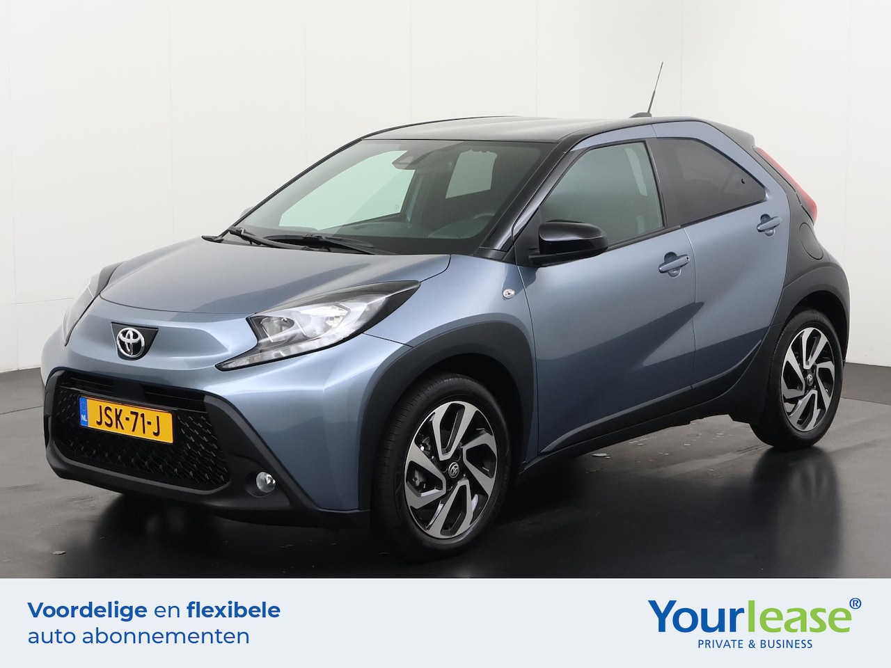 Toyota Aygo X - 1.0 VVT-i MT Play Two-Tone | All-in 289,- Private Lease | Direct uit voorraad - AutoWereld.nl
