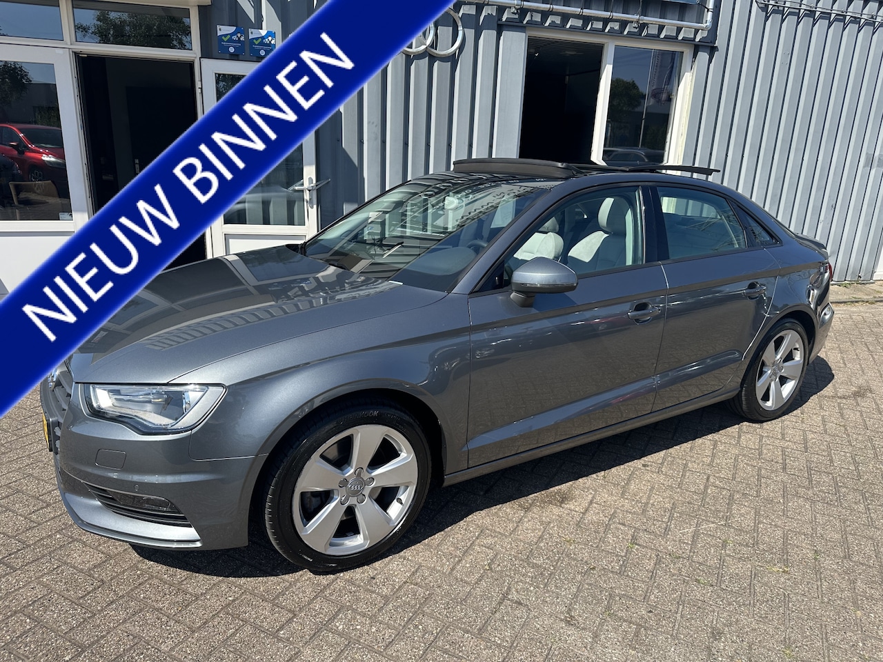 Audi A3 Limousine - 1.8 TFSI Ambition panoramadak - AutoWereld.nl