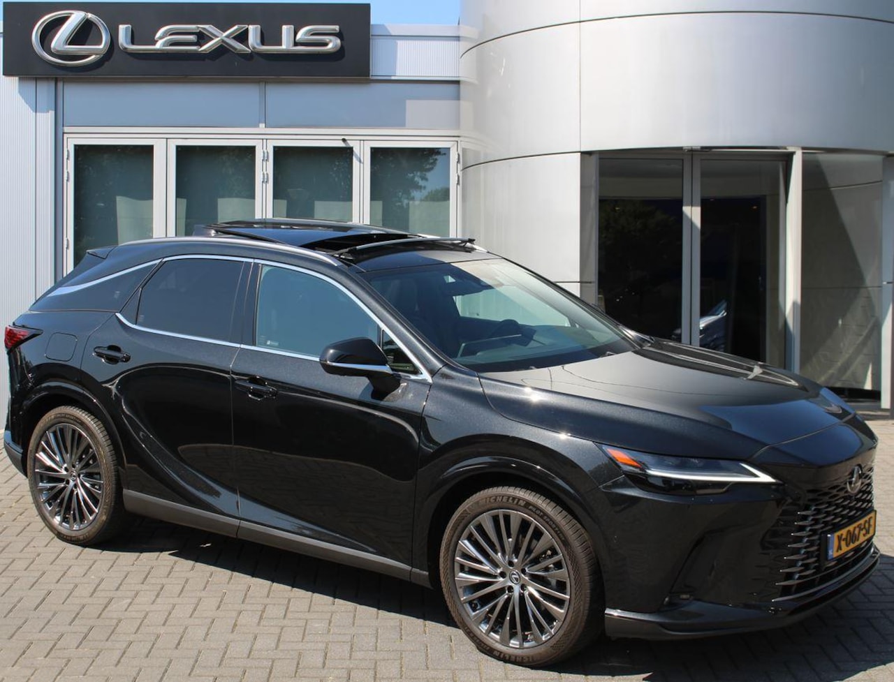 Lexus RX 450h - 450h+ Plug-in Hybrid President Line NL-AUTO MARK-LEVINSON STOELVENTI SCHUIFDAK STOELVERW S - AutoWereld.nl