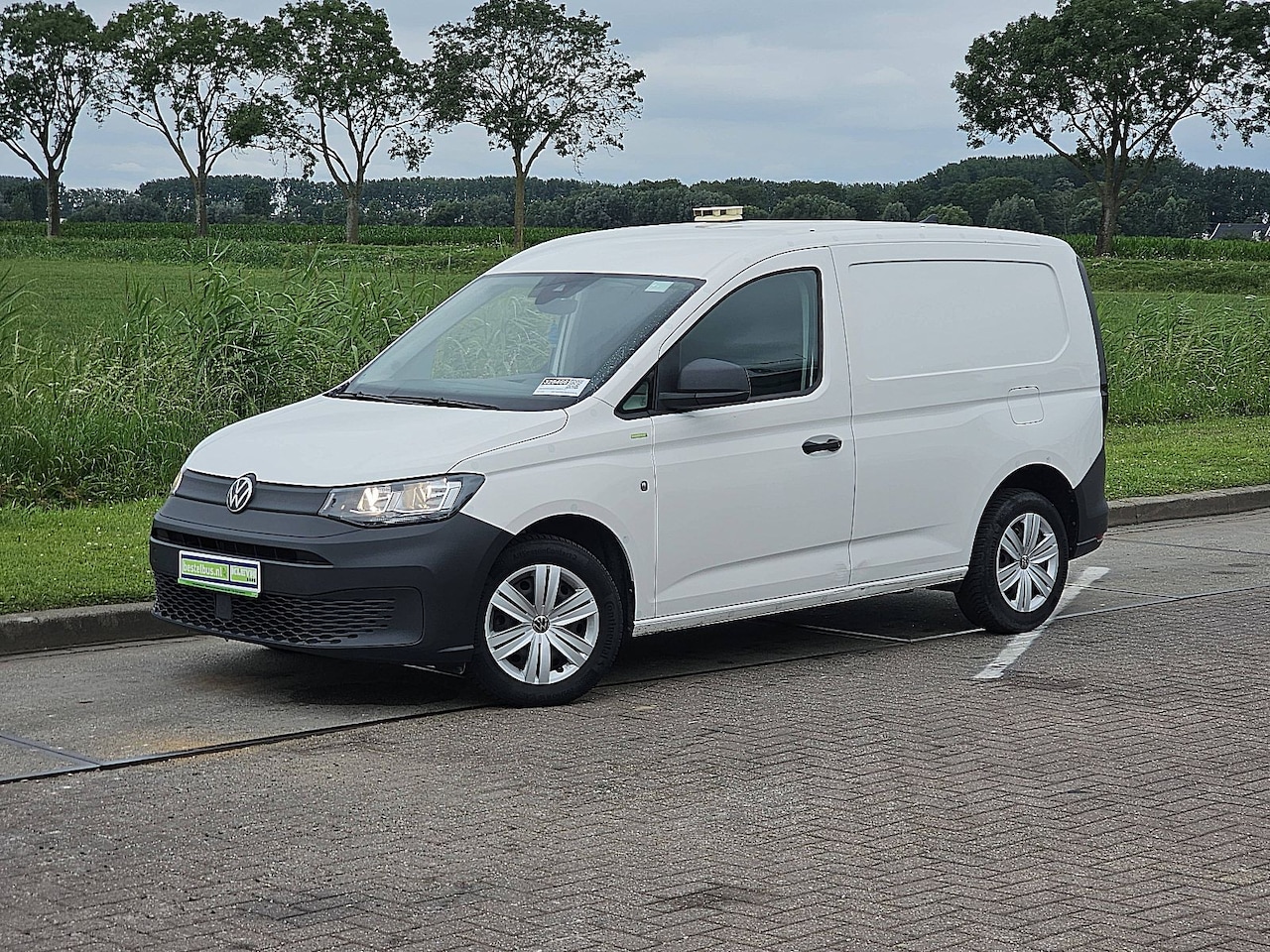 Volkswagen Caddy Cargo - 2.0 TDI Comfort L1 NAP Euro6 Carplay Trekhaak Oh-Historie 1e Eigenaar! - AutoWereld.nl