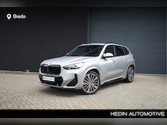 BMW X1 - sDrive20i | M-Sport | Adaptief M-onderstel | Trekhaak | Panoramadak elektrisch | Actieve S