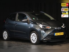 Toyota Aygo - 1.0 VVT-i x-play / NAP / ORIG. NL- AUTO / AIRCO / CAM. / CARPLAY