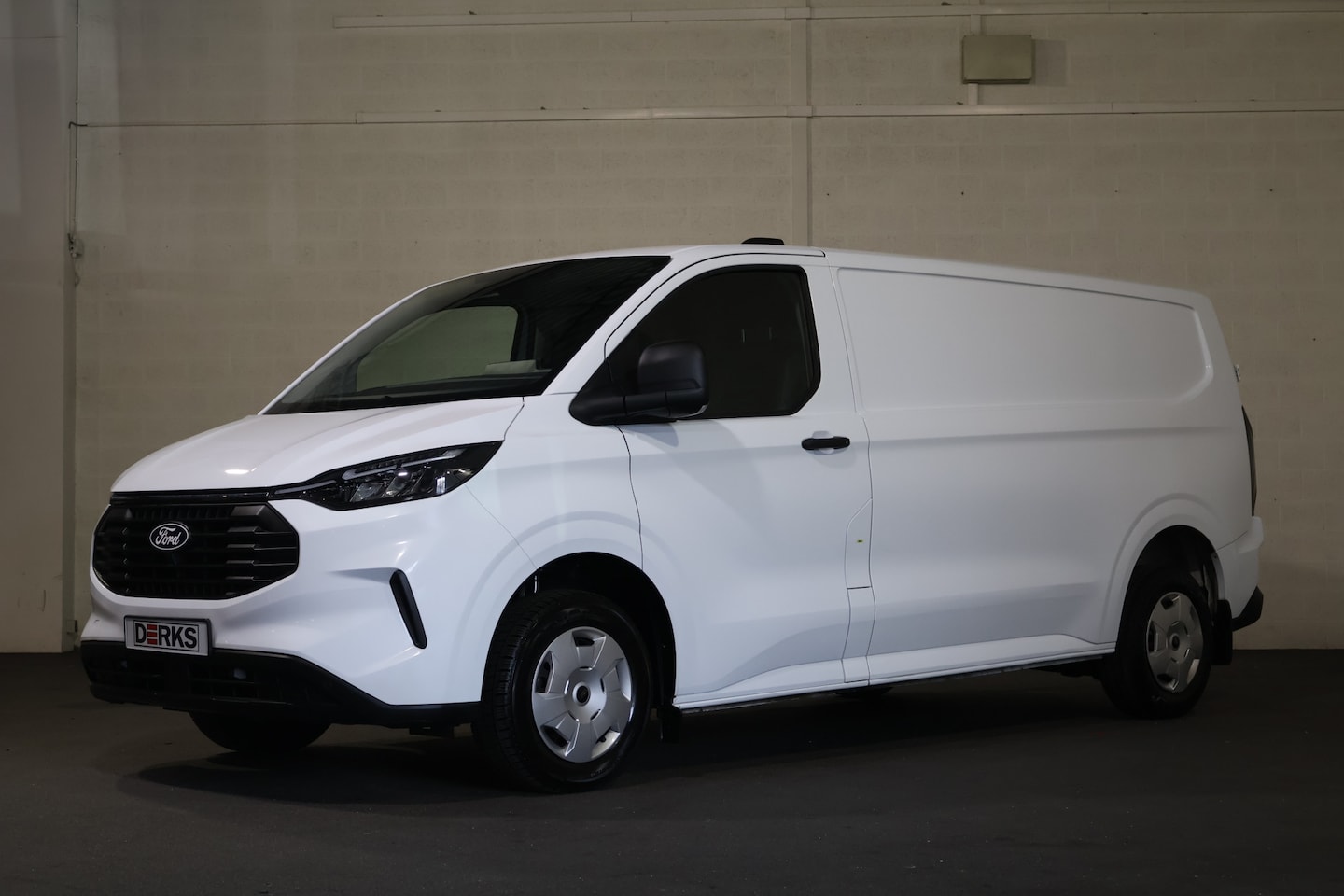 Ford Transit Custom - 2.0 TDci 136pk L2 H1 Trend Koelwagen (wordt verwacht) - AutoWereld.nl