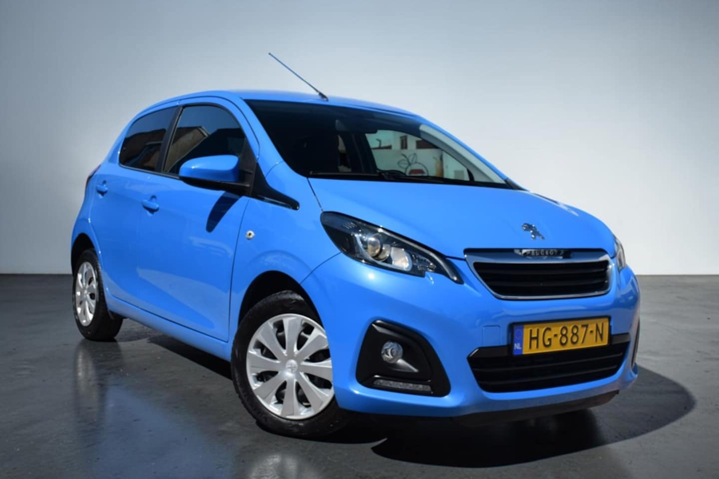 Peugeot 108 - 1.0 e-VTi Active 1.0 e-VTi Active, Parkeerhulp achter,Airco, Premium Pack, Blue Tooth, Nette auto