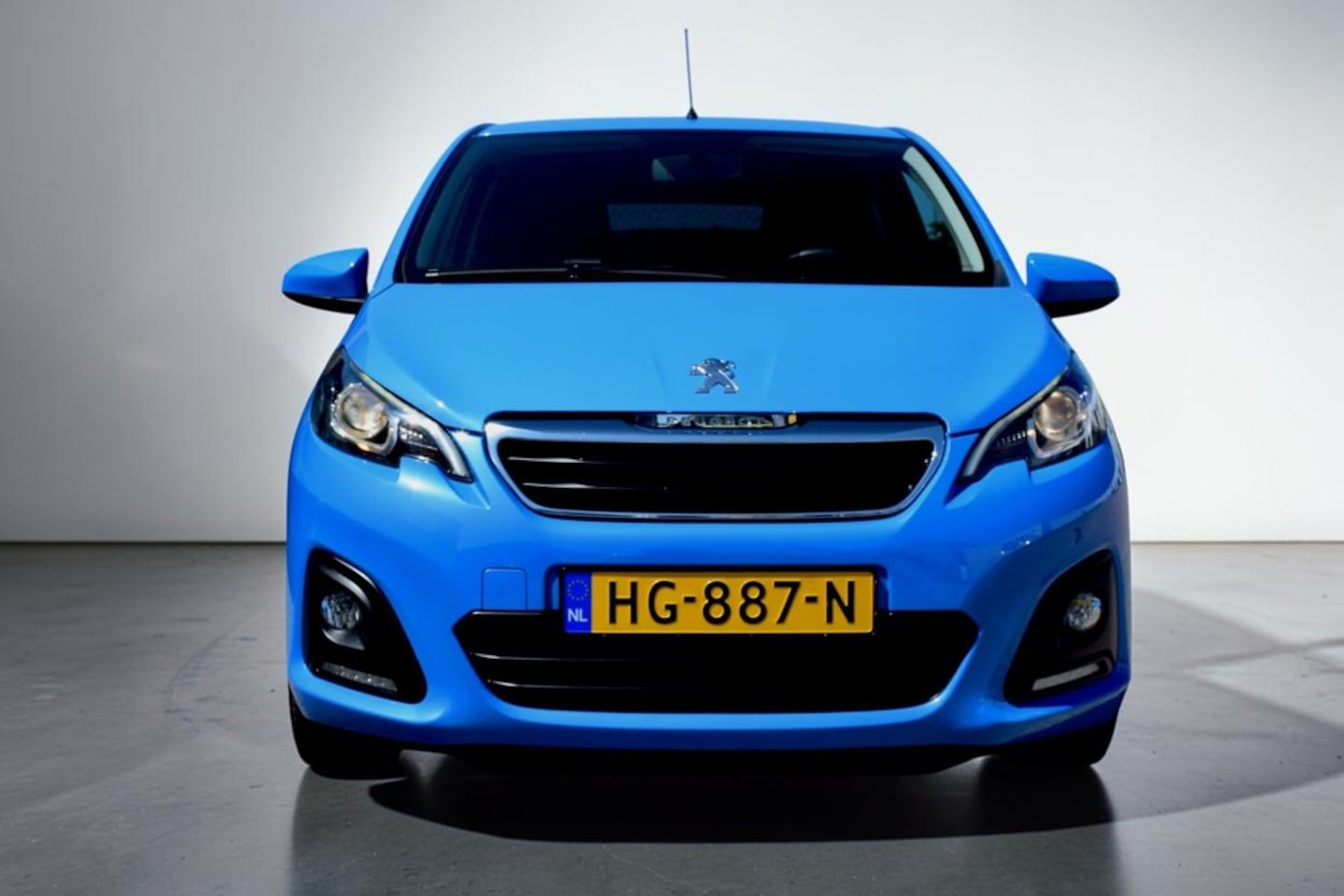 Peugeot 108 - 1.0 e-VTi Active 1.0 e-VTi Active, Parkeerhulp achter,Airco, Premium Pack, Blue Tooth, Nette auto