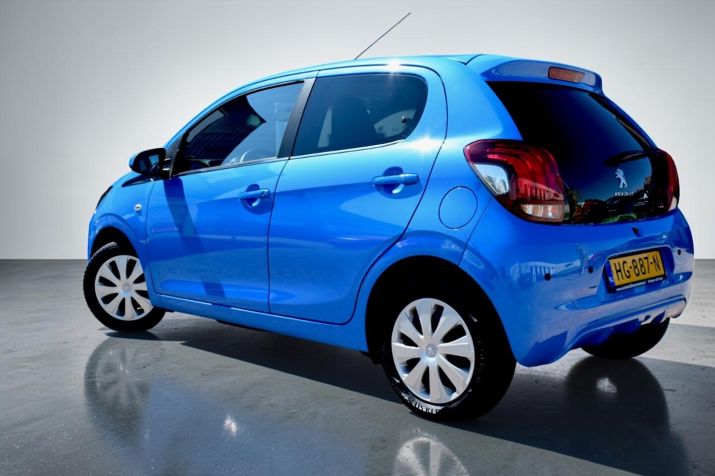 Peugeot 108 - 1.0 e-VTi Active 1.0 e-VTi Active, Parkeerhulp achter,Airco, Premium Pack, Blue Tooth, Nette auto