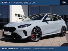 BMW 1-serie - 120 M Sport Automaat / Trekhaak / Achteruitrijcamera / Sportstoelen / M Adaptief onderstel