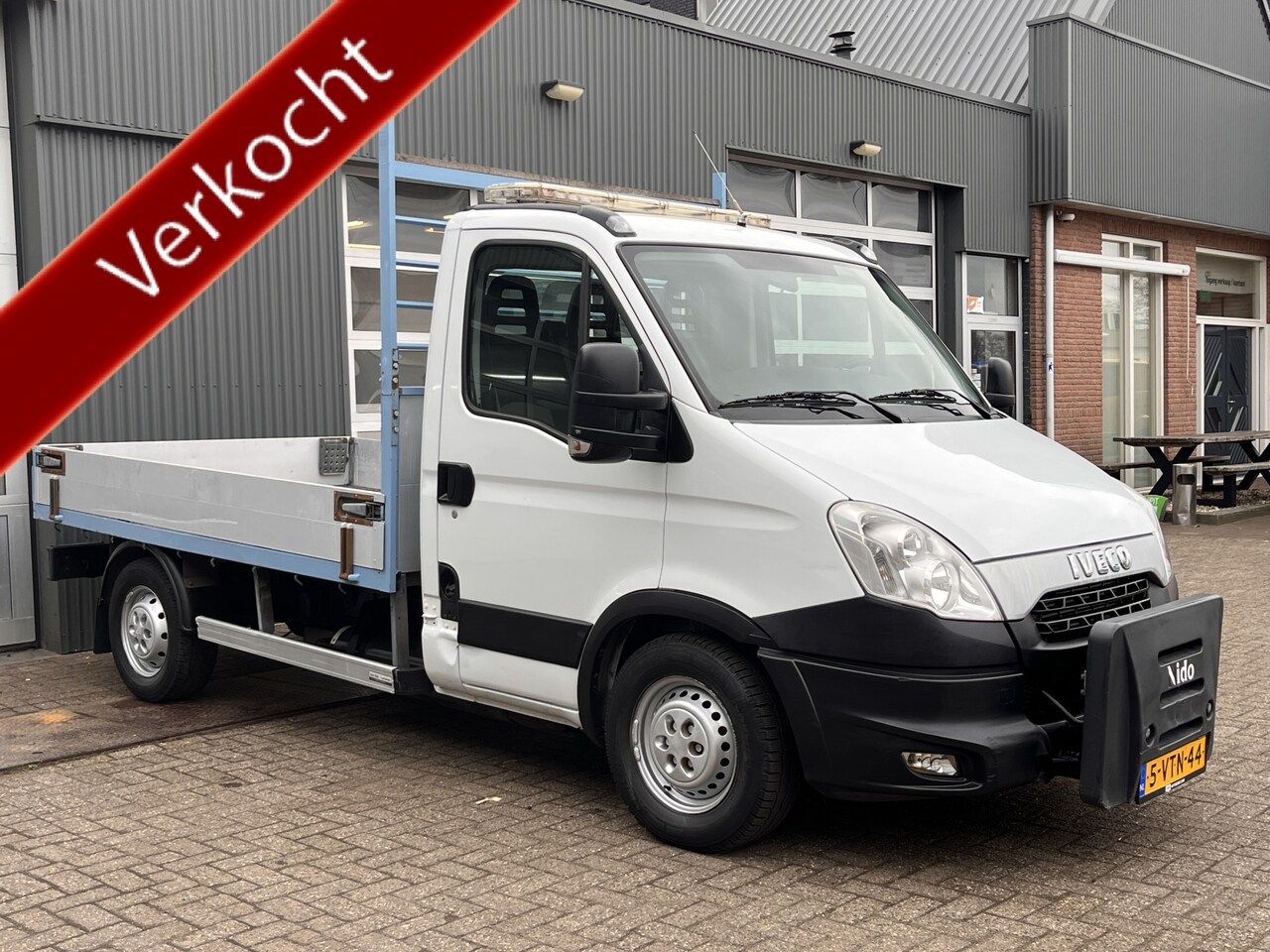 Iveco Daily - 35S14G 345 CNG Aardgas ( natural Gas ) benzine Pick-up Open laadbak Cruise controle Trekha - AutoWereld.nl