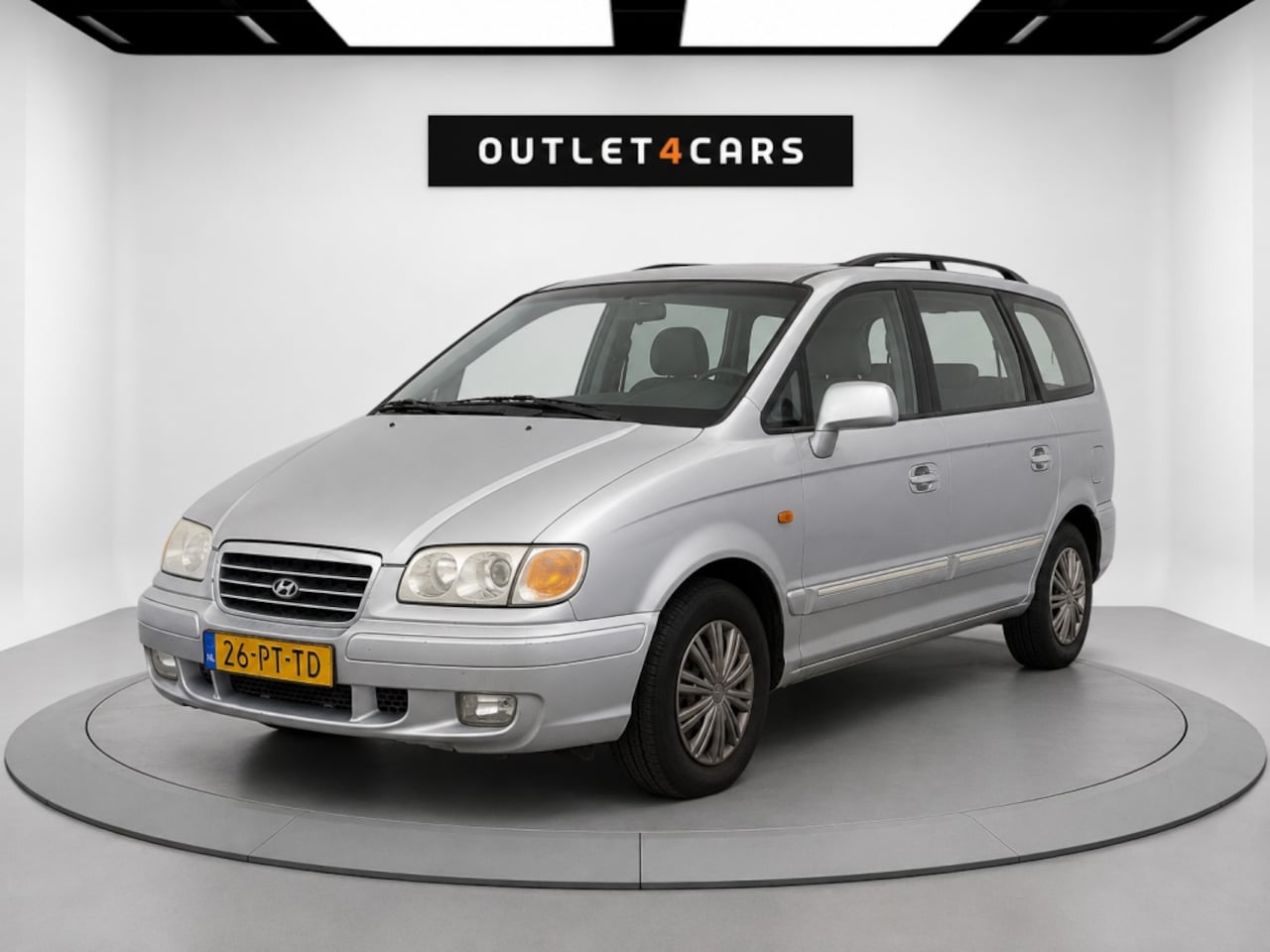 Hyundai Trajet - 2.0i-16V GLS 2.0i-16V GLS - AutoWereld.nl