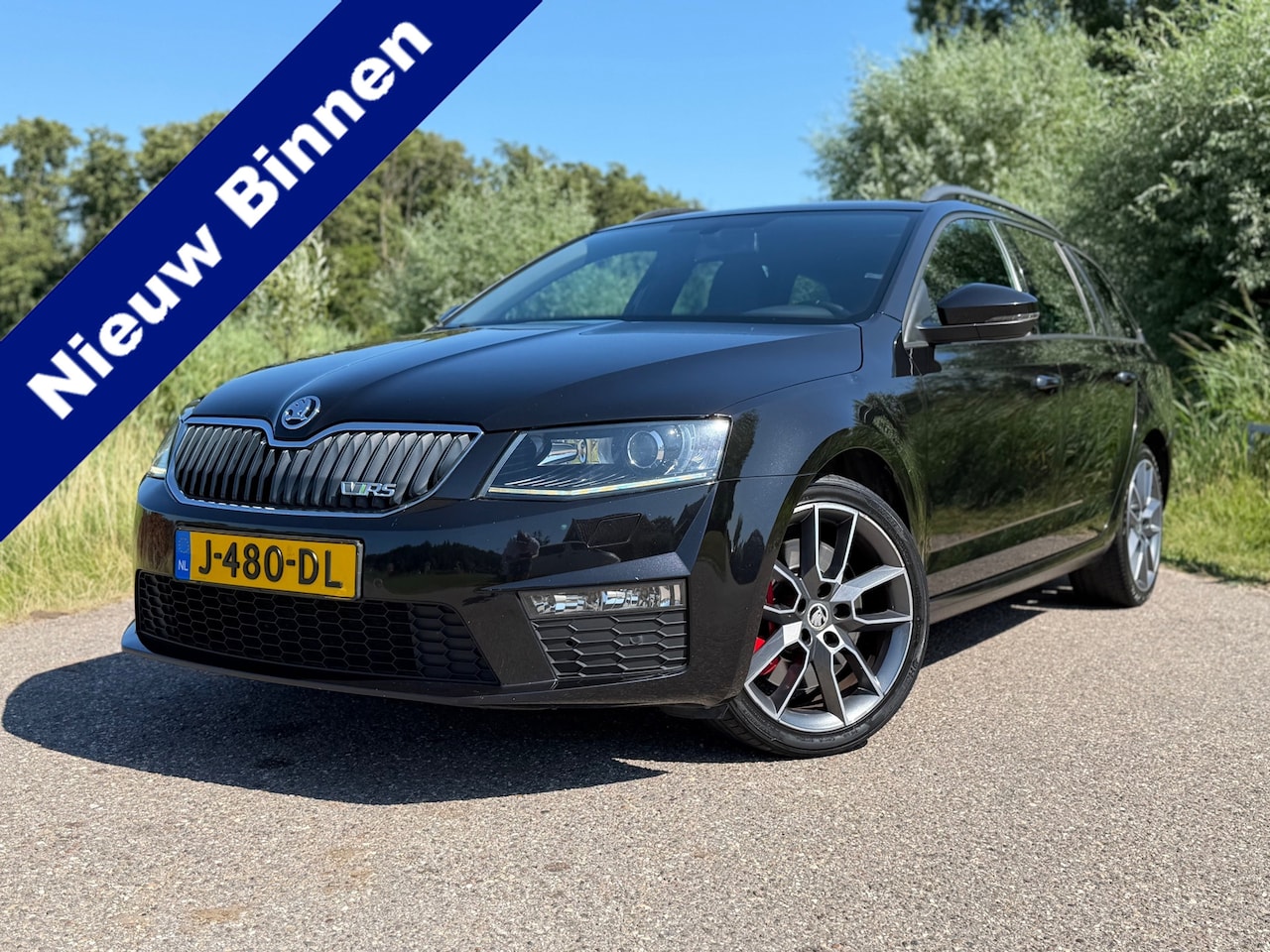 Skoda Octavia Combi - 2.0 TSI RS / Goed onderhouden / 220 PK / Stoelverwarming / Cruise Control / 18"LM Velgen - AutoWereld.nl