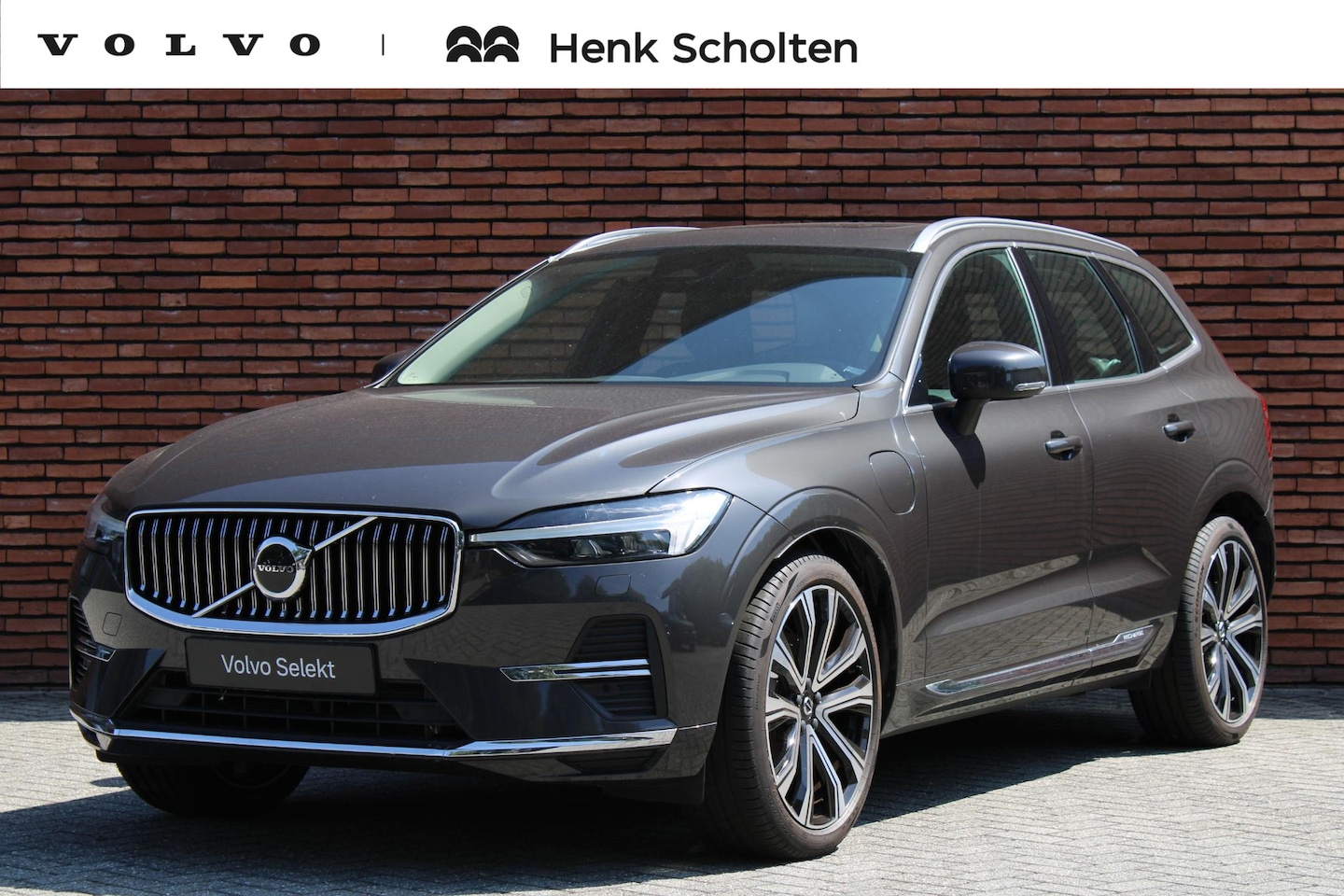 Volvo XC60 - 2.0 T6 Plug-in hybrid AWD Plus Bright | Luchtvering | Verwarmde voorstoelen & Stuurwiel | - AutoWereld.nl