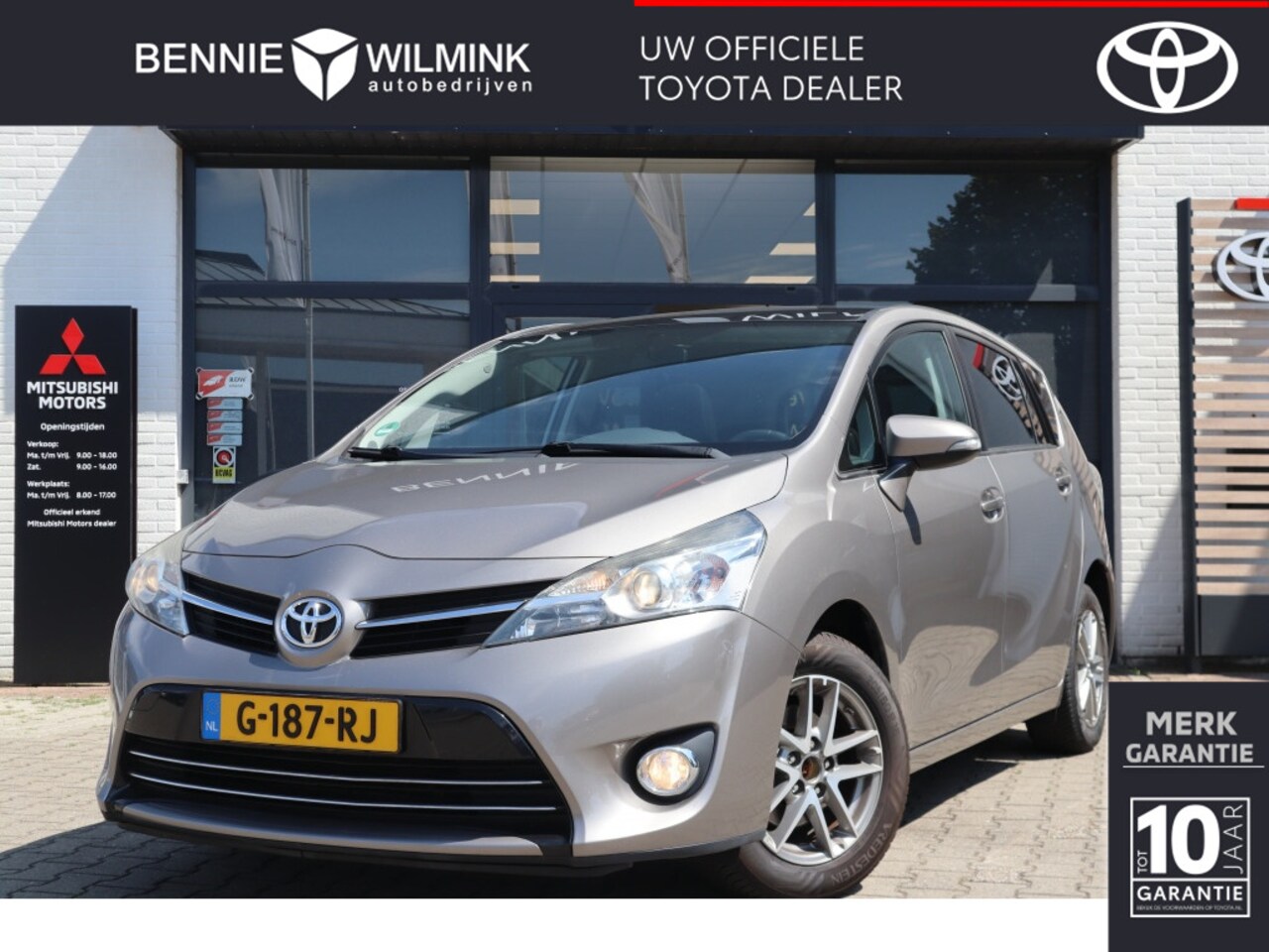 Toyota Verso - 1.8 VVT-i Aspiration Automaat | Panoramadak | Trekhaak - AutoWereld.nl