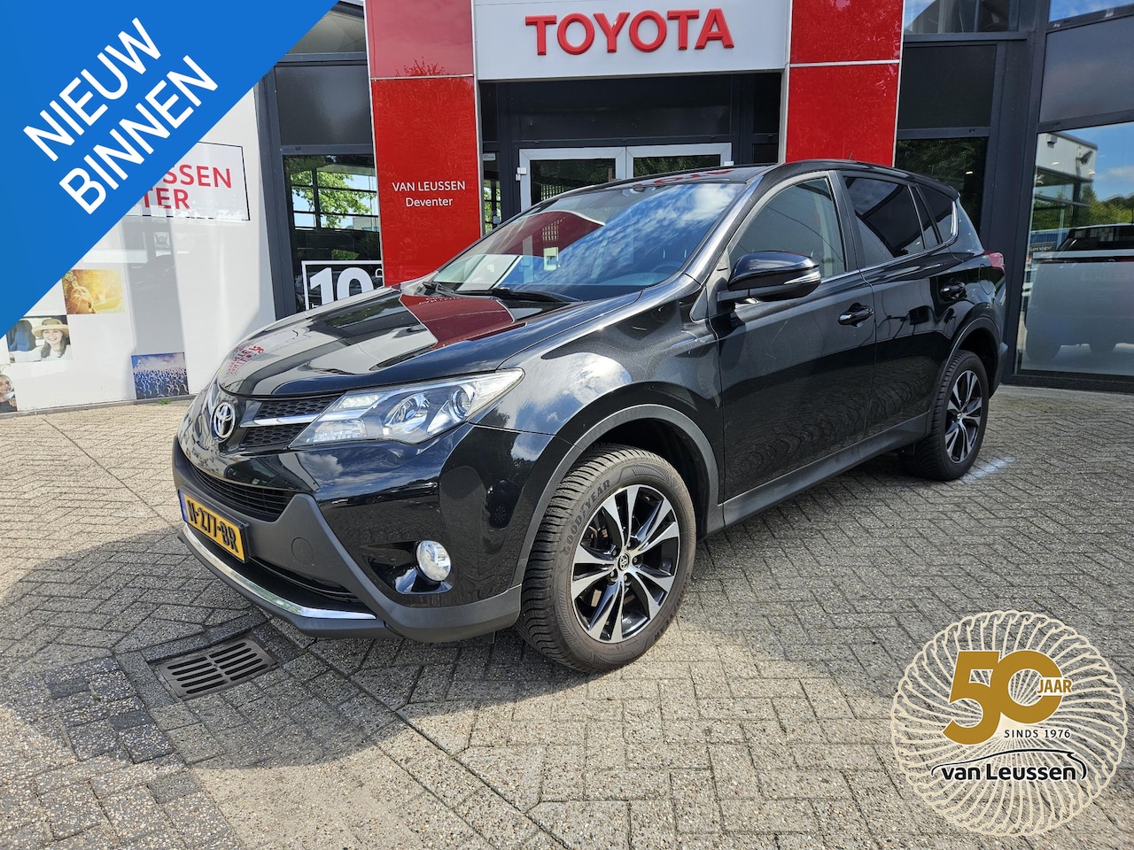 Toyota RAV4 - 2.0 Style 4WD CLIMA CRUISE LM-VELGEN DEALER ONDERHOUDEN - AutoWereld.nl