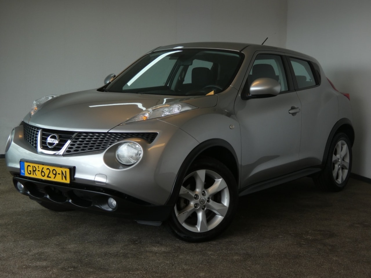 Nissan Juke - 1.6 Acenta Automaat - AutoWereld.nl