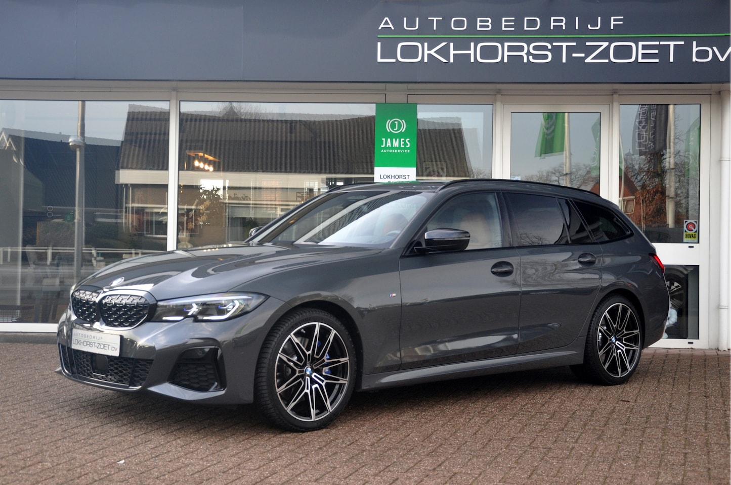 BMW 3-serie Touring - M340i xDrive | Dravit Grau | Panoramadak | Laser | Premium Selection garantie t/m 09/2027 - AutoWereld.nl
