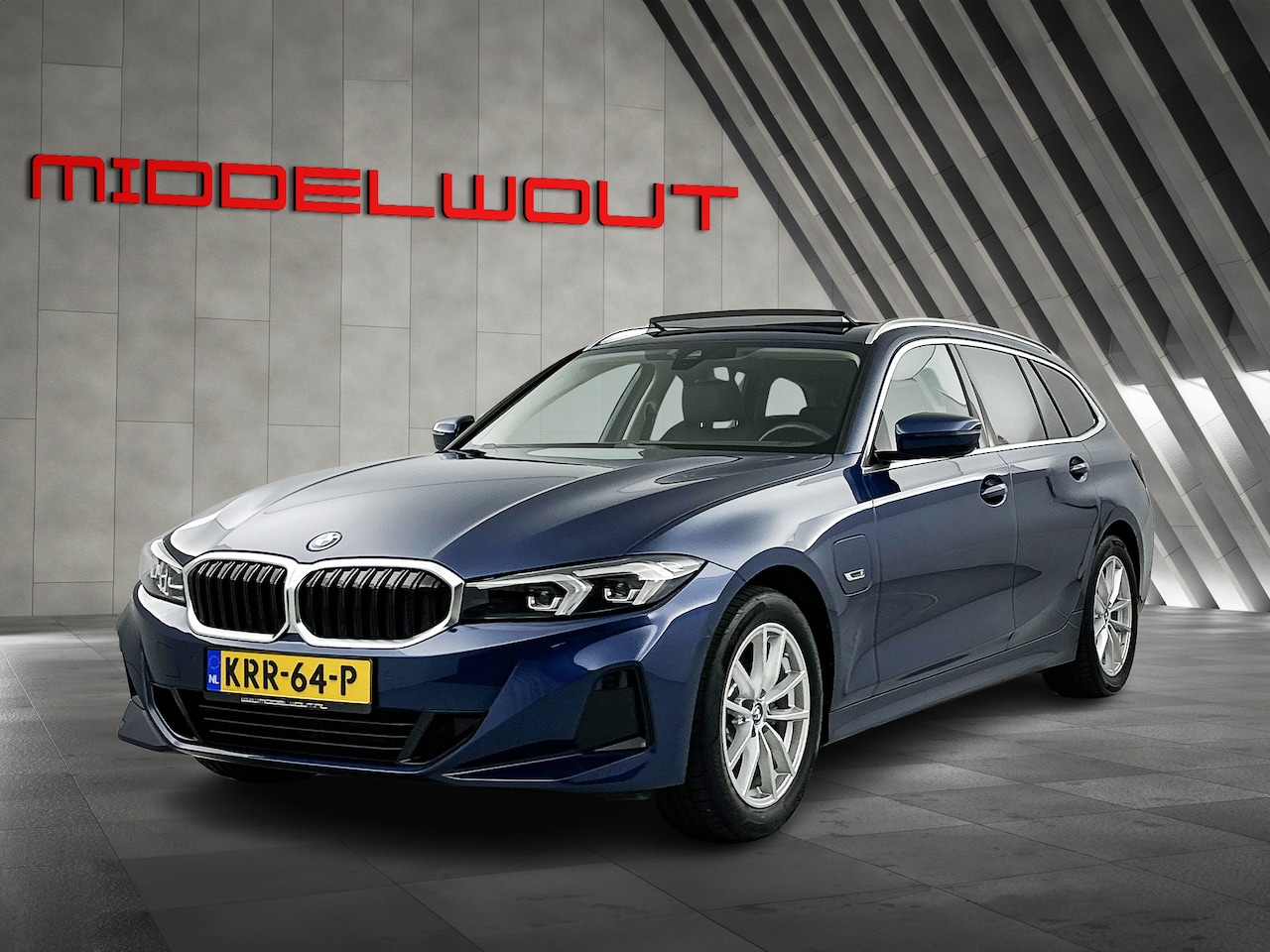 BMW 3-serie Touring - 330e 292 PK xDrive High Exe. Facelift Pano-dak/M-Sportstoelen - AutoWereld.nl