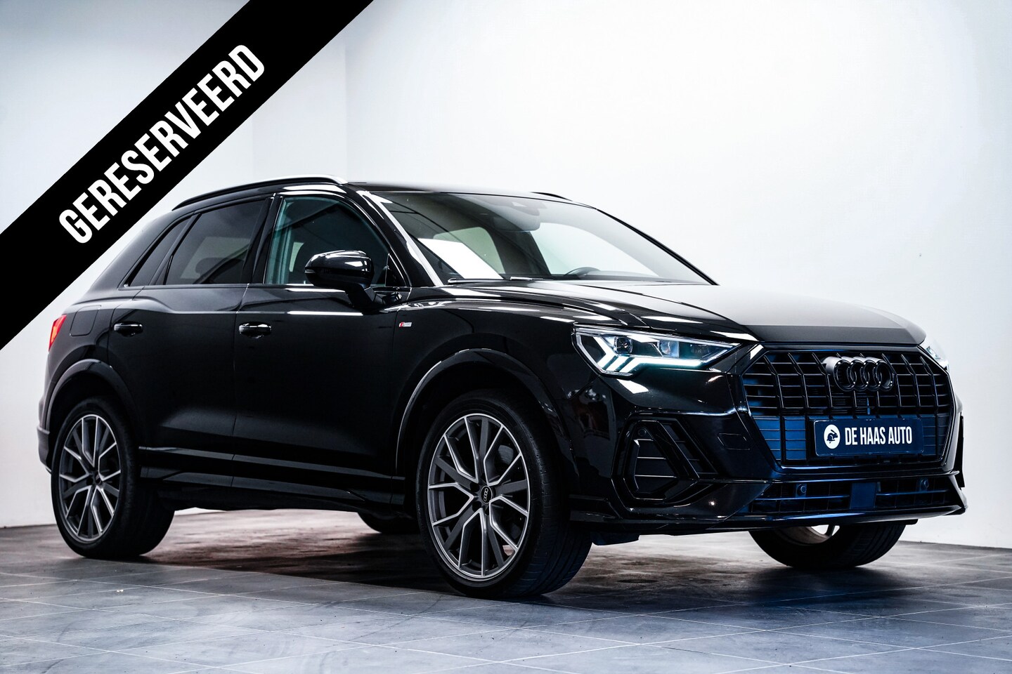 Audi Q3 - 45 TFSI e S-Line Black ed|20 inch|Camera|Full led - AutoWereld.nl