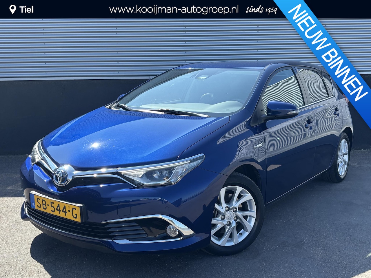 Toyota Auris - 1.8 Hybrid Executive Meeste luxe uitvoering / nieuwstaat / 1e eigenaar / dealer onderhoude - AutoWereld.nl
