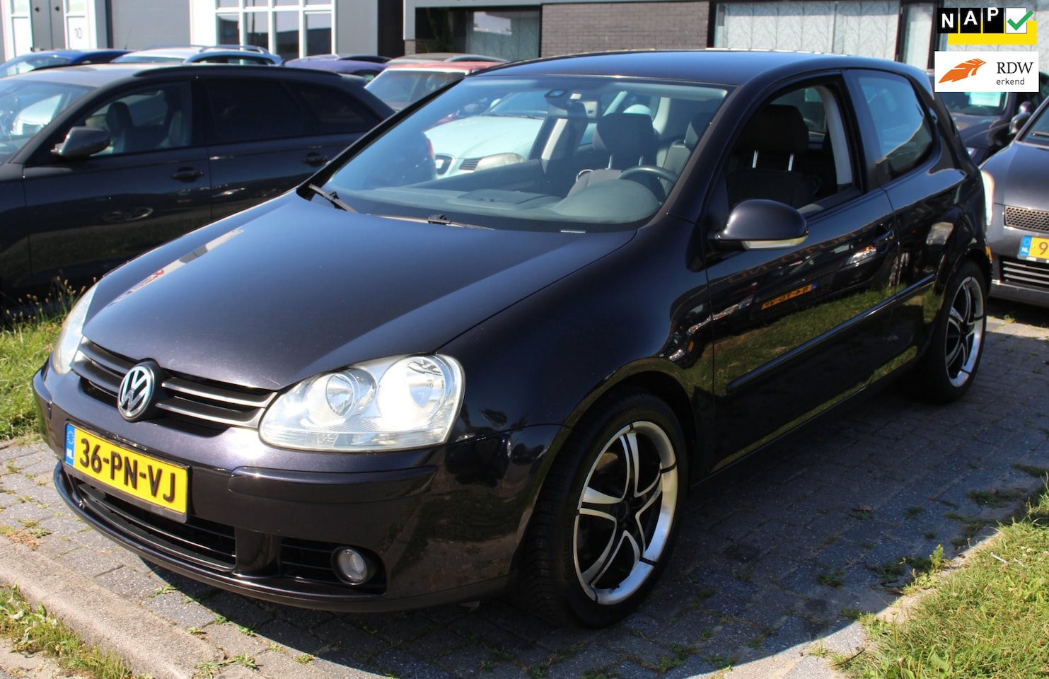 Volkswagen Golf - 2.0 FSI Sportline 150PK Navigatie Climate Cruise LM-Velgen NAP APK - AutoWereld.nl