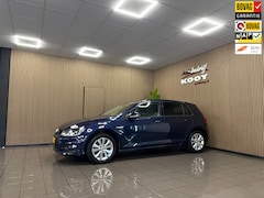 Volkswagen Golf - 1.0 TSI Business Edition Connected * Trekhaak / Navigatie / Camera / NL Auto