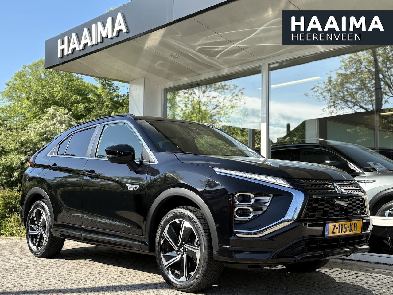 Mitsubishi Eclipse Cross - 2.4 PHEV Instyle | Navigatie | Trekhaak | 360gr camera | Keyless | Headup display | Adapt. - AutoWereld.nl