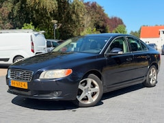 Volvo S80 - 2.4 D5 Momentum/Automaat/Airco/Leer/PDC/LMV/