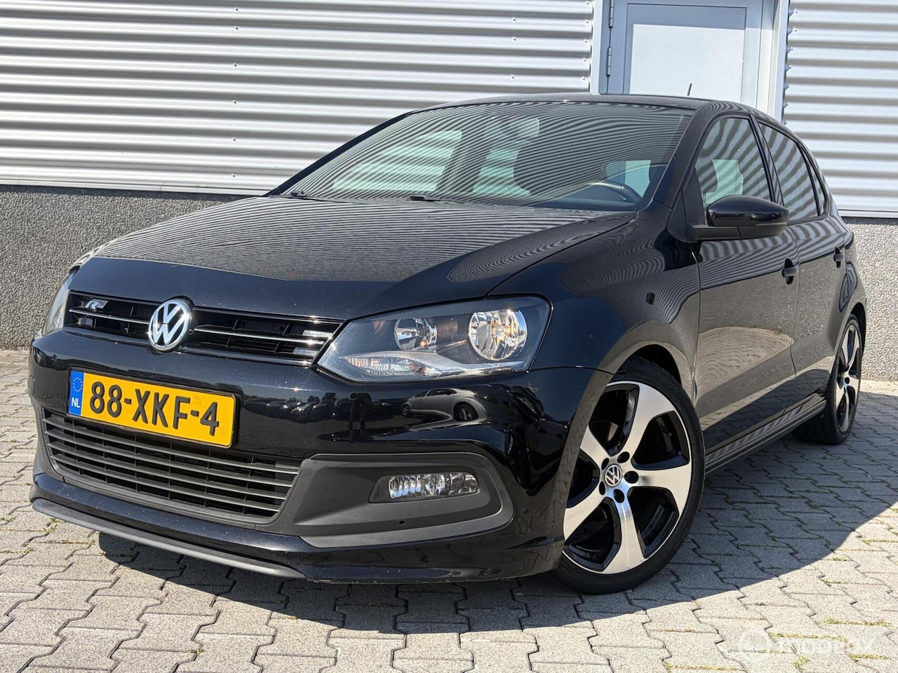 Volkswagen Polo - 1.2 TSI BlueMotion R-Line Airco-Cruise-17inch - AutoWereld.nl