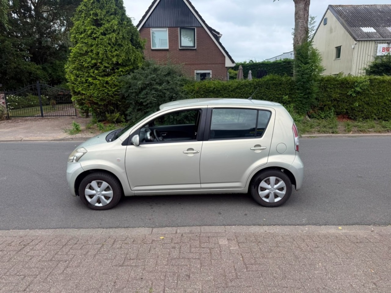Daihatsu Sirion - 1.3=16v Prestige/airco - AutoWereld.nl