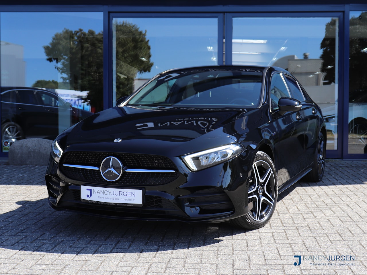 Mercedes-Benz A-klasse - 250 e Business | AMG Ed. | 8G Aut. | MBUX | Night Pakket | Ambiente | Apple Car Play/Andro - AutoWereld.nl