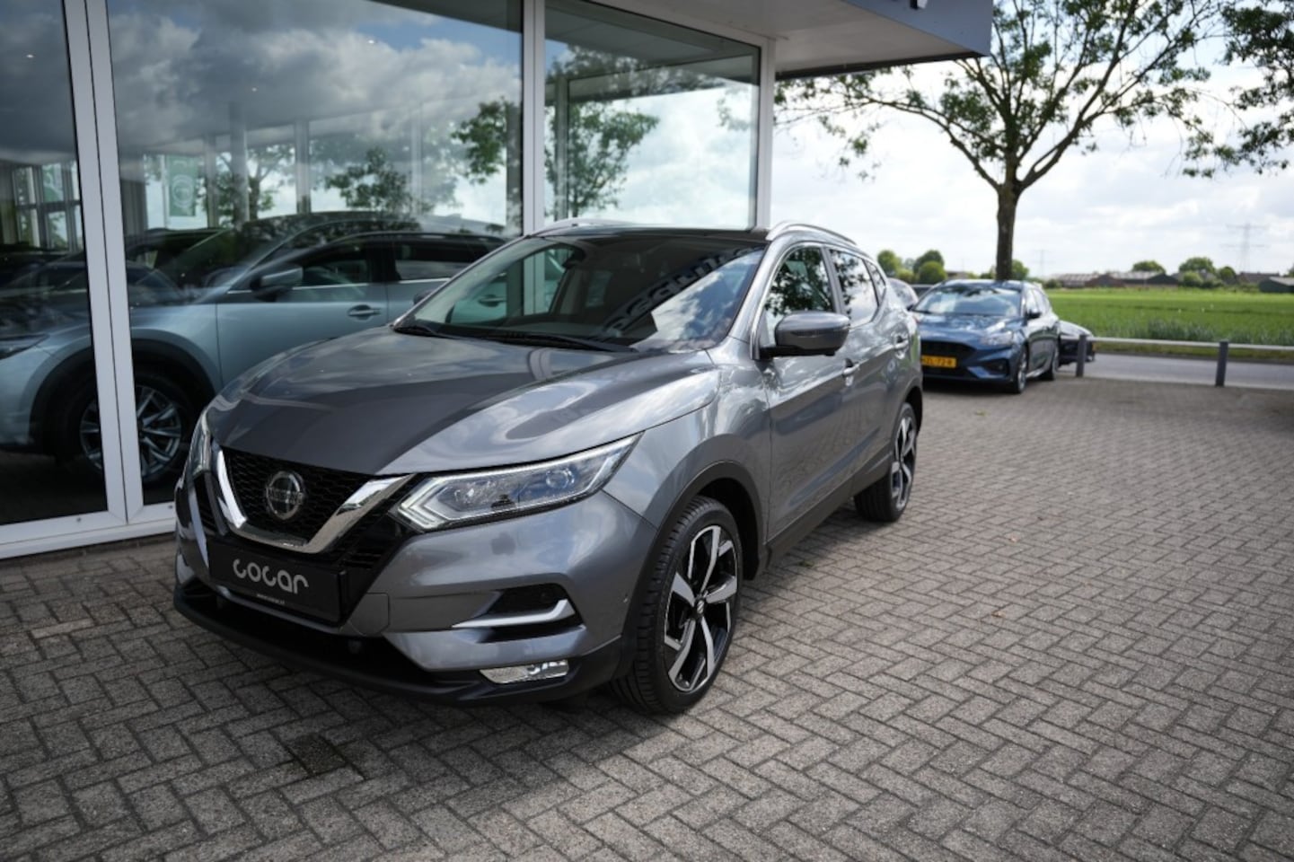 Nissan Qashqai - 1.3 DIG-T TEKNA,Pano,Camera,Trekhaak - AutoWereld.nl