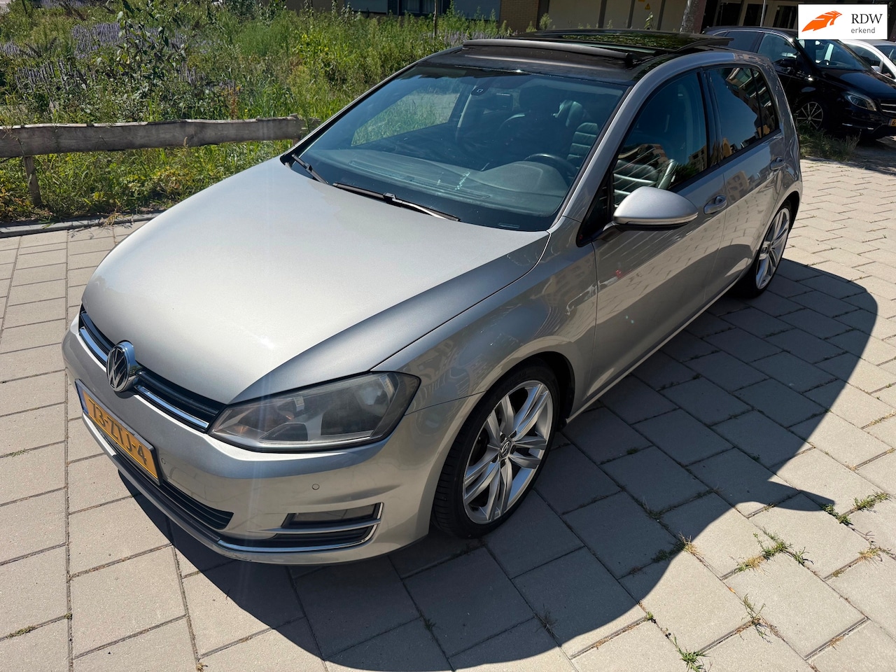 Volkswagen Golf - 1.4 TSI ACT Highline | Leder | Panoramadak | DSG - AutoWereld.nl