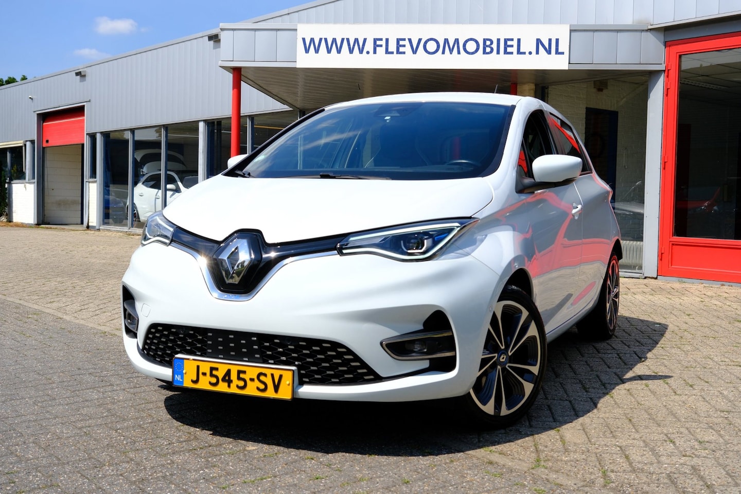 Renault Zoe - R135 Intens 52 kWh (Huur Accu) Bose| CAM|Navi|Clima|PDC|LMV - AutoWereld.nl