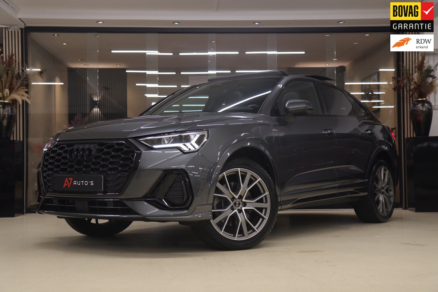 Audi Q3 Sportback - 45 TFSI e S Edition 3X S-Line /PANO/KEYLES/STOELV/BOMVOL - AutoWereld.nl