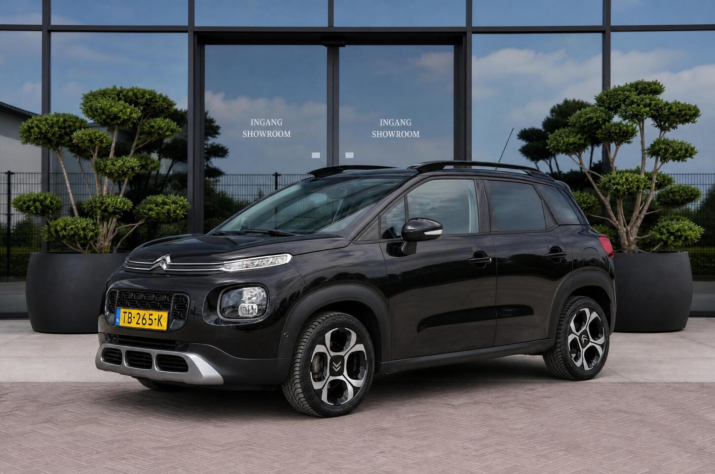 Citroën C3 Aircross - 1.2 PureTech S&S Shine CRUISE | CARPLAY | CAMERA - AutoWereld.nl